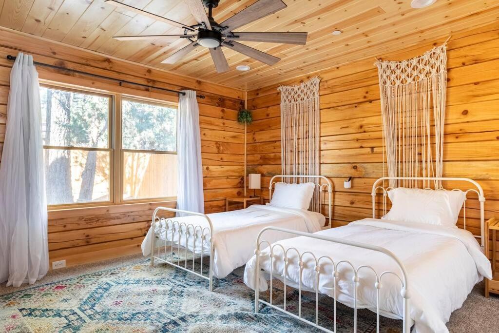 Modern Family Cabin Mins To Lake, Slopes & Hikes Big Bear City Buitenkant foto
