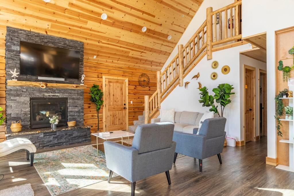 Modern Family Cabin Mins To Lake, Slopes & Hikes Big Bear City Buitenkant foto