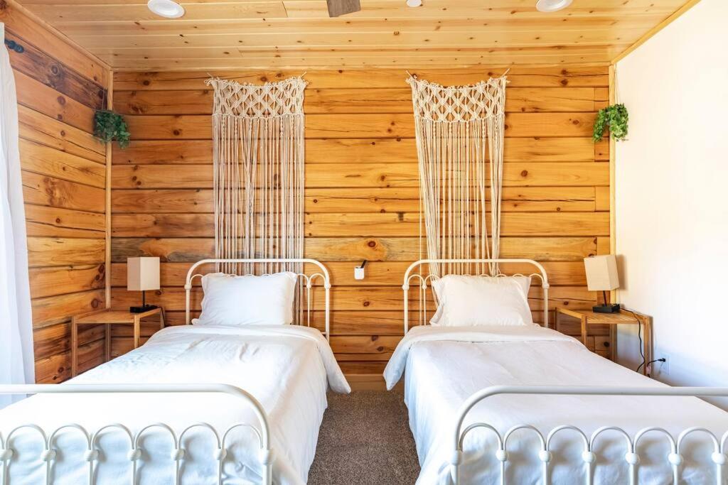 Modern Family Cabin Mins To Lake, Slopes & Hikes Big Bear City Buitenkant foto