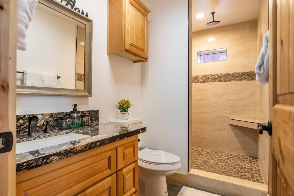 Modern Family Cabin Mins To Lake, Slopes & Hikes Big Bear City Buitenkant foto